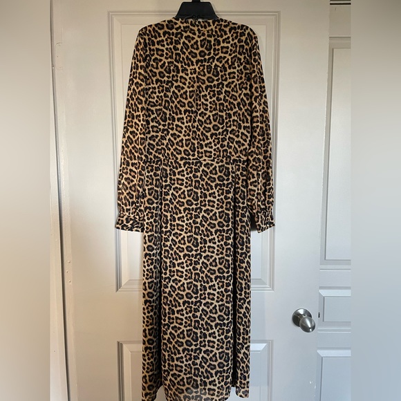 Michael Kors Button-down Cheetah Maxi Dress Size Small - Picture 4 of 4